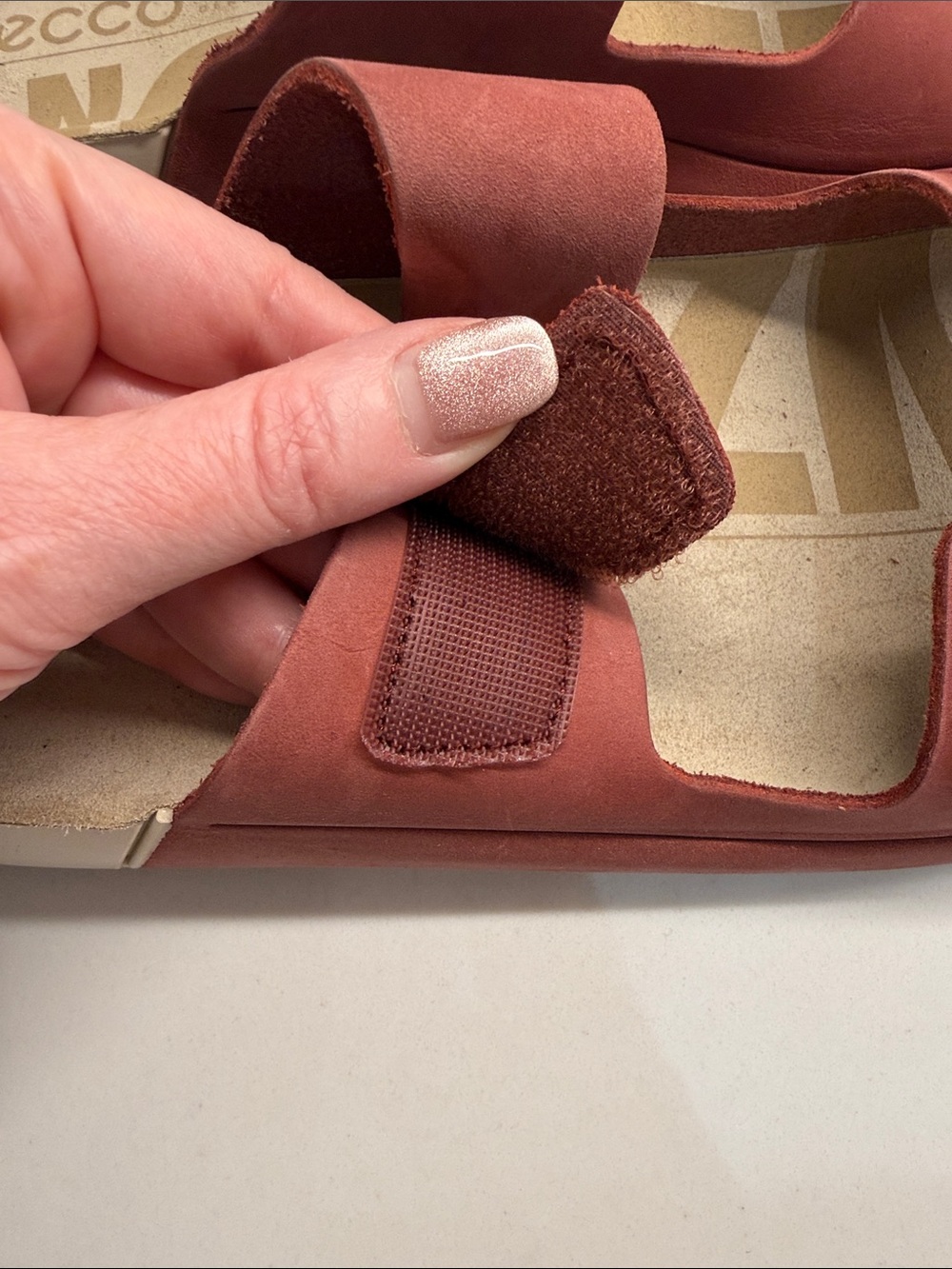 ECCO Cozmo Sandals - Picture 8 of 8